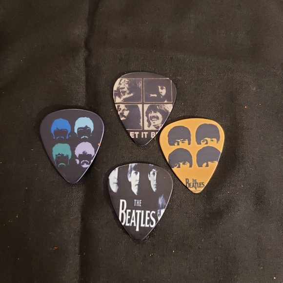 Beatles Guitar Picks - Picture 3 of 7